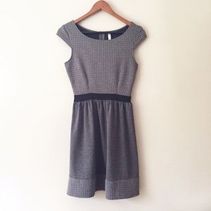 Xhiliration Grey Cap Sleeve Textured Dress
